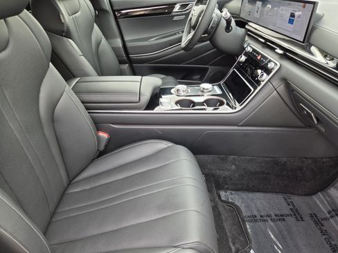 Used 2025 Genesis GV80 2.5T Standard AWD/4WD image 10