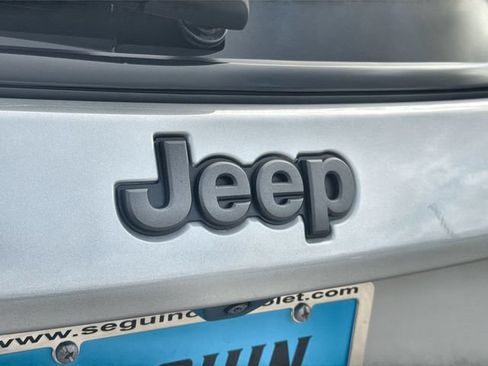 Used 2026 Jeep Compass Latitude AWD/4WD image 30