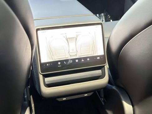 Used 2026 Tesla Model Y Long Range AWD/4WD image 15
