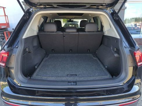 Used 2021 Volkswagen Tiguan SEL image 30
