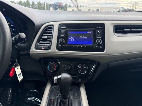 Used 2022 Honda HR-V LX image 17