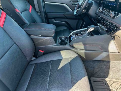 Used 2023 Chevrolet Colorado Z71 w/ Z71 Convenience Package 2 image 21