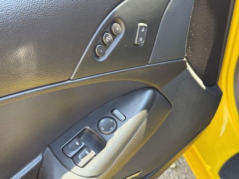 Used 2007 Chevrolet Corvette Convertible w/ Preferred Equipment Group RWD image 19