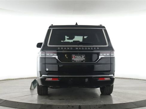 Used 2025 Jeep Grand Wagoneer 4WD image 11