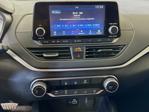 Used 2023 Nissan Altima 2.5 S FWD image 18