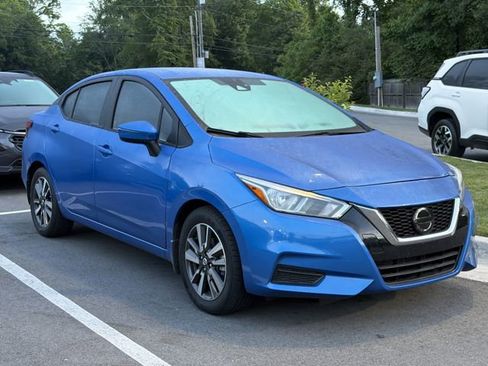 Used 2021 Nissan Versa SV FWD image 3