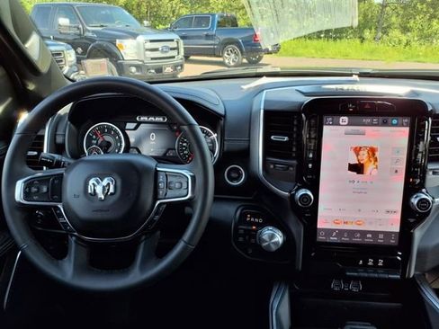 Used 2025 RAM 1500 Laramie image 10