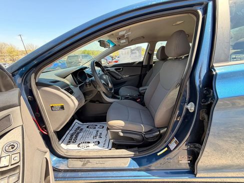 Used 2016 Hyundai Elantra SE FWD image 10