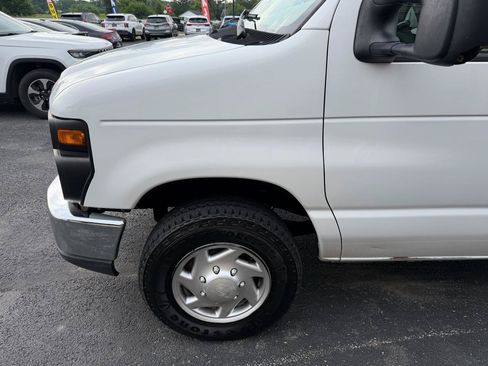 Used 2014 Ford E-150 and Econoline 150 RWD image 11