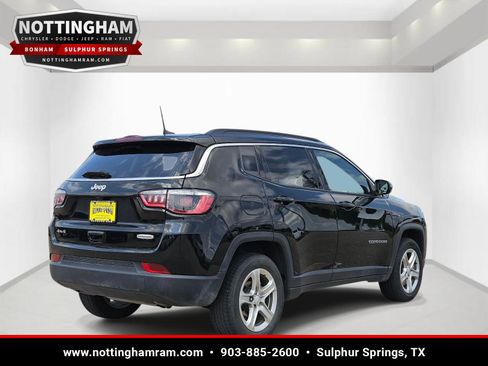 Used 2024 Jeep Compass Latitude AWD/4WD image 4