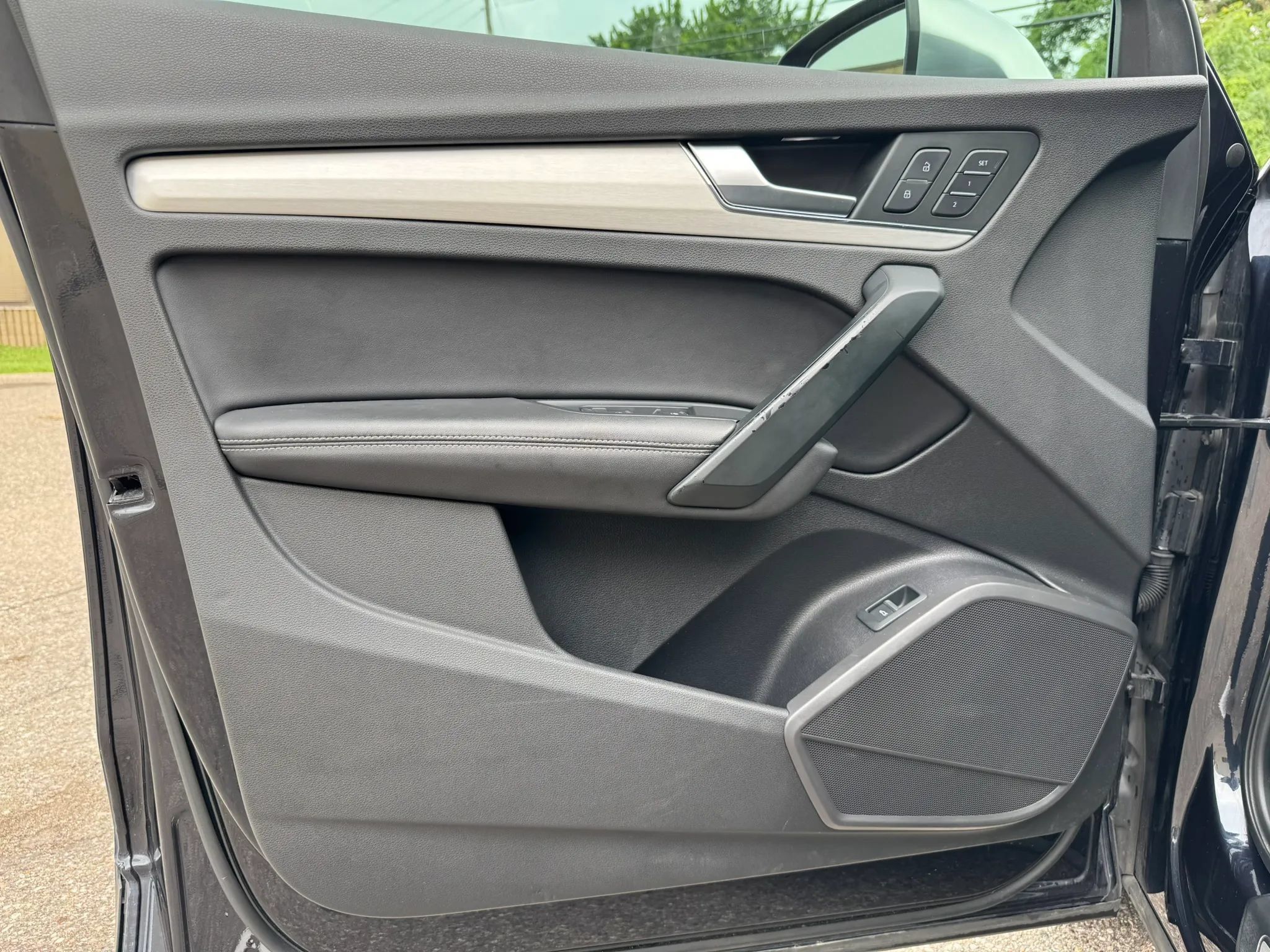 Used 2018 Audi SQ5 Premium Plus AWD/4WD image 25