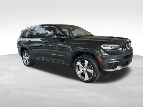 Used 2022 Jeep Grand Cherokee L Limited image 2