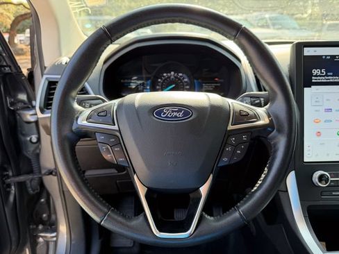 Used 2024 Ford Edge SEL AWD/4WD image 9