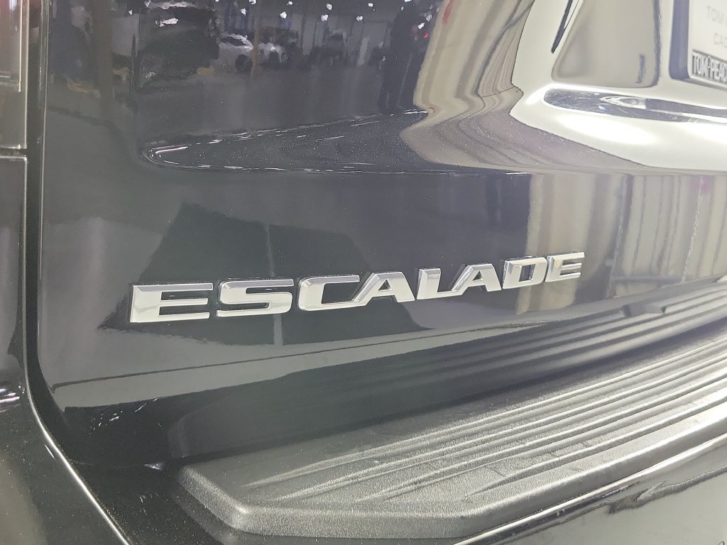 Used 2023 Cadillac Escalade ESV Premium Luxury w/ Performance Package RWD image 6