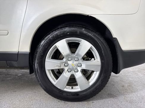 Used 2015 Chevrolet Traverse LTZ image 6