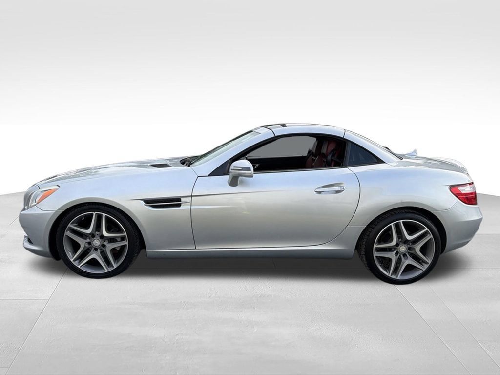 Used 2015 Mercedes-Benz SLK 250 image 5