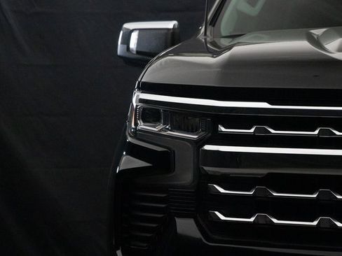 Used 2023 Chevrolet Silverado 1500 LTZ w/ LTZ Premium Package image 5
