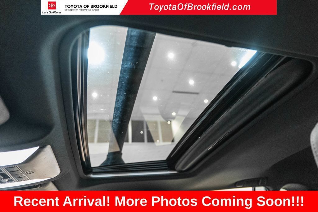 Used 2024 Toyota RAV4 SE w/ Weather & Moonroof Package AWD/4WD image 21