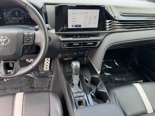 Used 2025 Toyota Camry SE FWD image 16