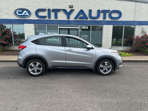 Used 2019 Honda HR-V LX image 3