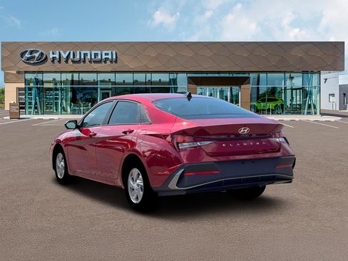 New 2026 Hyundai Elantra SE image 5