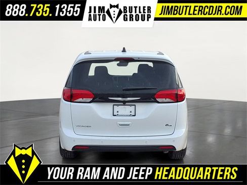 New 2026 Chrysler Voyager LX image 4