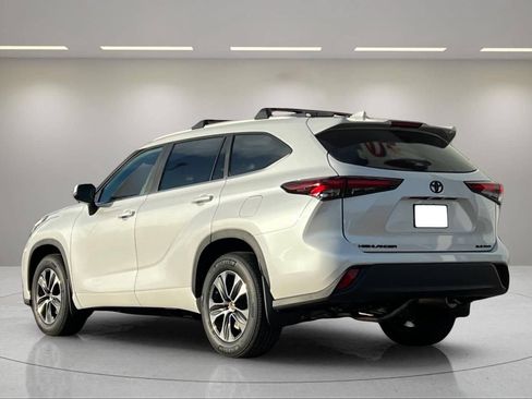 New 2026 Toyota Highlander XLE AWD/4WD image 5