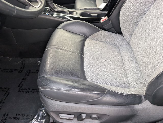Used 2022 Toyota Corolla XSE FWD image 20