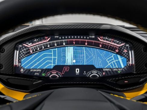 Used 2024 Lamborghini Revuelto image 18