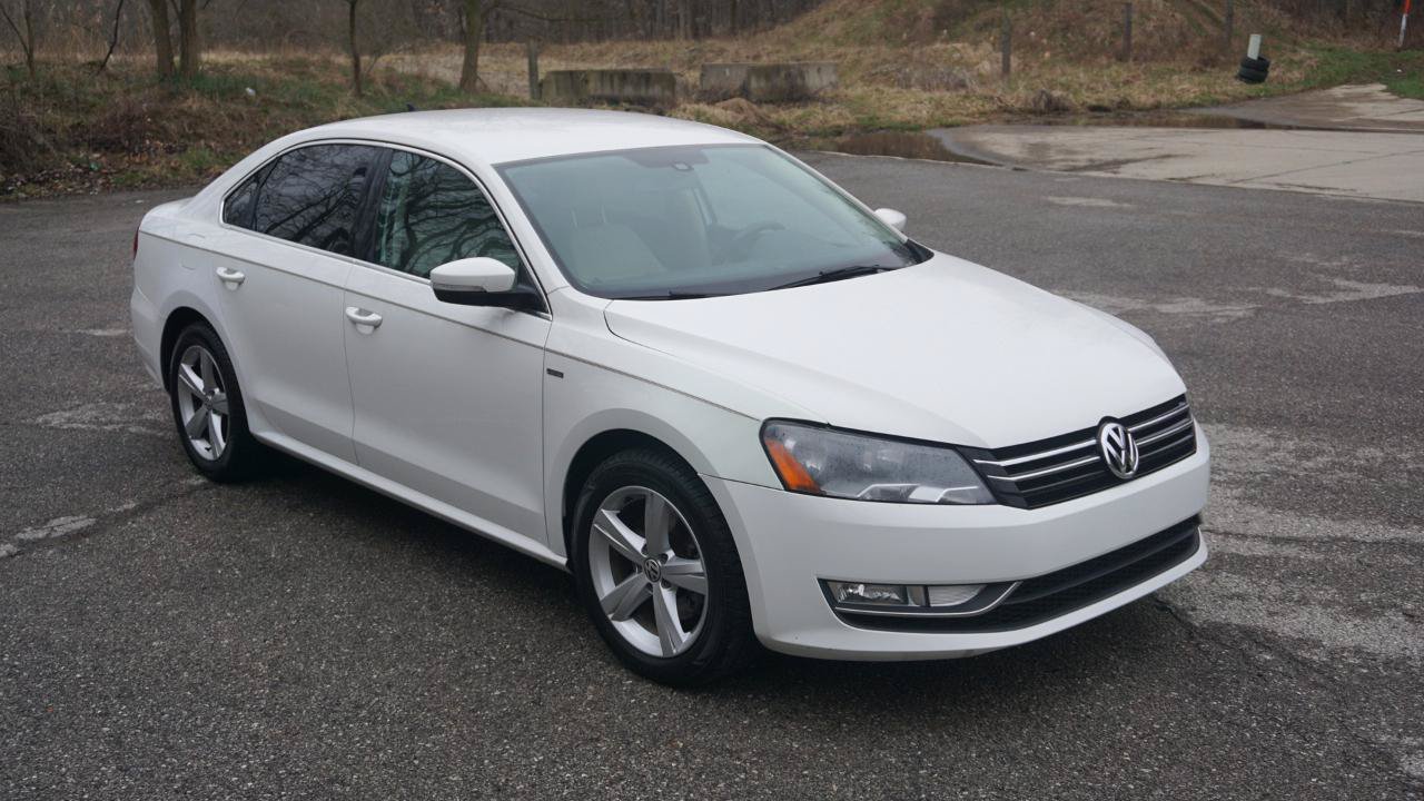 Used 2015 Volkswagen Passat 1.8T Limited Edition FWD image 1