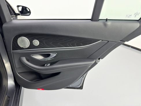 Used 2022 Mercedes-Benz E 350 Sedan w/ AMG Line Exterior image 47