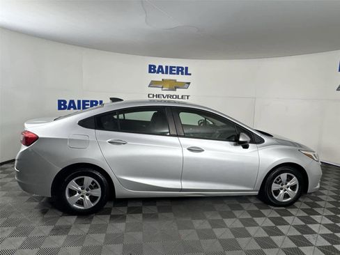 Used 2018 Chevrolet Cruze LS FWD image 6