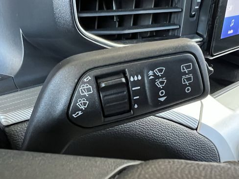 Used 2023 Ford Explorer XLT w/ Equipment Group 202A image 35