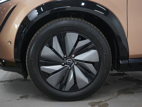 Used 2024 Nissan Ariya PLATINUM+ e-4ORCE image 32