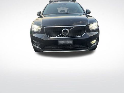 Used 2020 Volvo XC40 T5 Momentum w/ Protection Package image 5