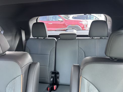 New 2026 GMC Acadia AT4 w/ Luxury Package AWD/4WD image 29