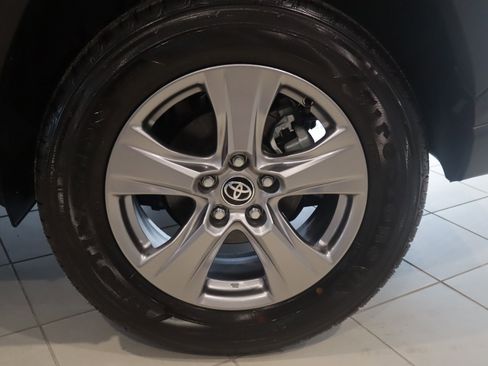 Used 2025 Toyota RAV4 XLE w/ Convenience Package image 3