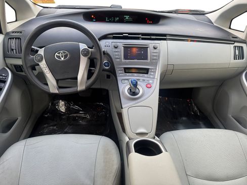 Used 2012 Toyota Prius Three image 10