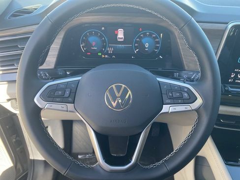 New 2026 Volkswagen Atlas SE FWD image 19