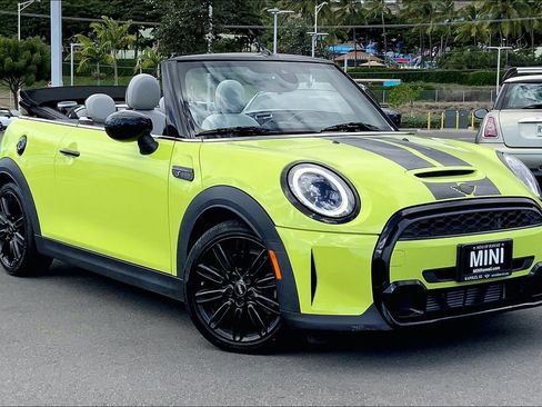 Used 2022 MINI Cooper S image 1