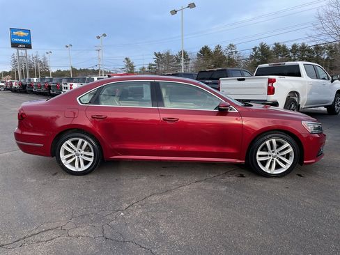Used 2018 Volkswagen Passat 2.0T SE image 8