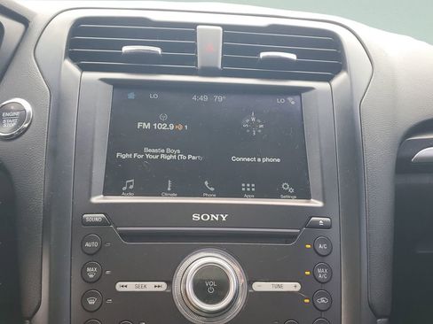 Used 2018 Ford Fusion Titanium image 21