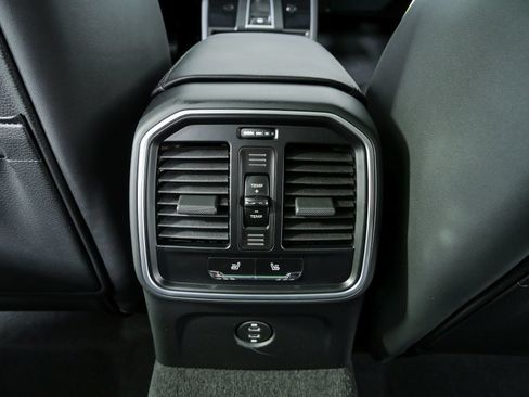 New 2026 Porsche Macan GTS AWD/4WD image 21