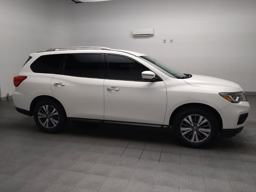 Used 2019 Nissan Pathfinder SL FWD image 11