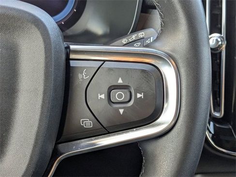 Used 2023 Volvo XC40 Recharge Ultimate image 27