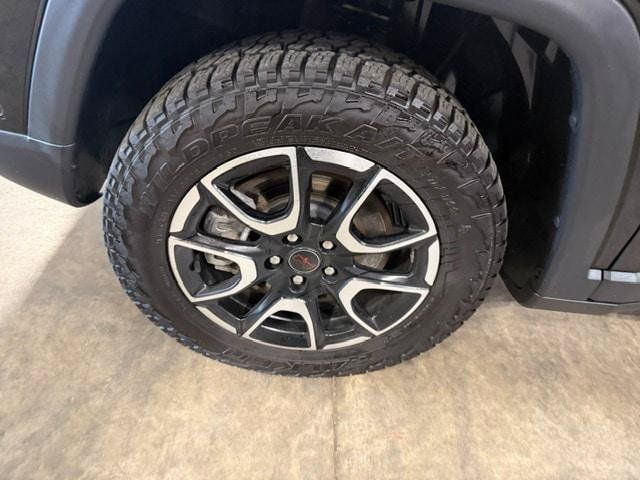 Certified 2025 Jeep Compass Trailhawk w/ Trailhawk Elite Group AWD/4WD image 40