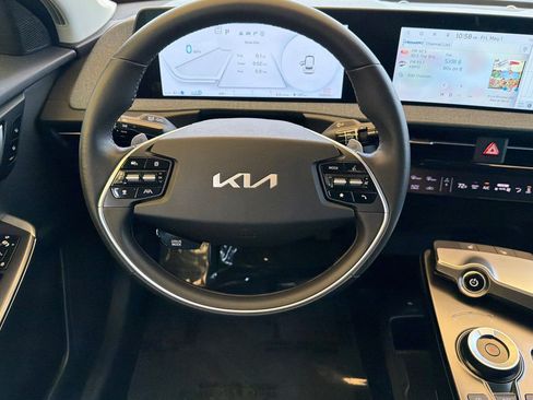 Used 2024 Kia EV6 Light RWD image 17