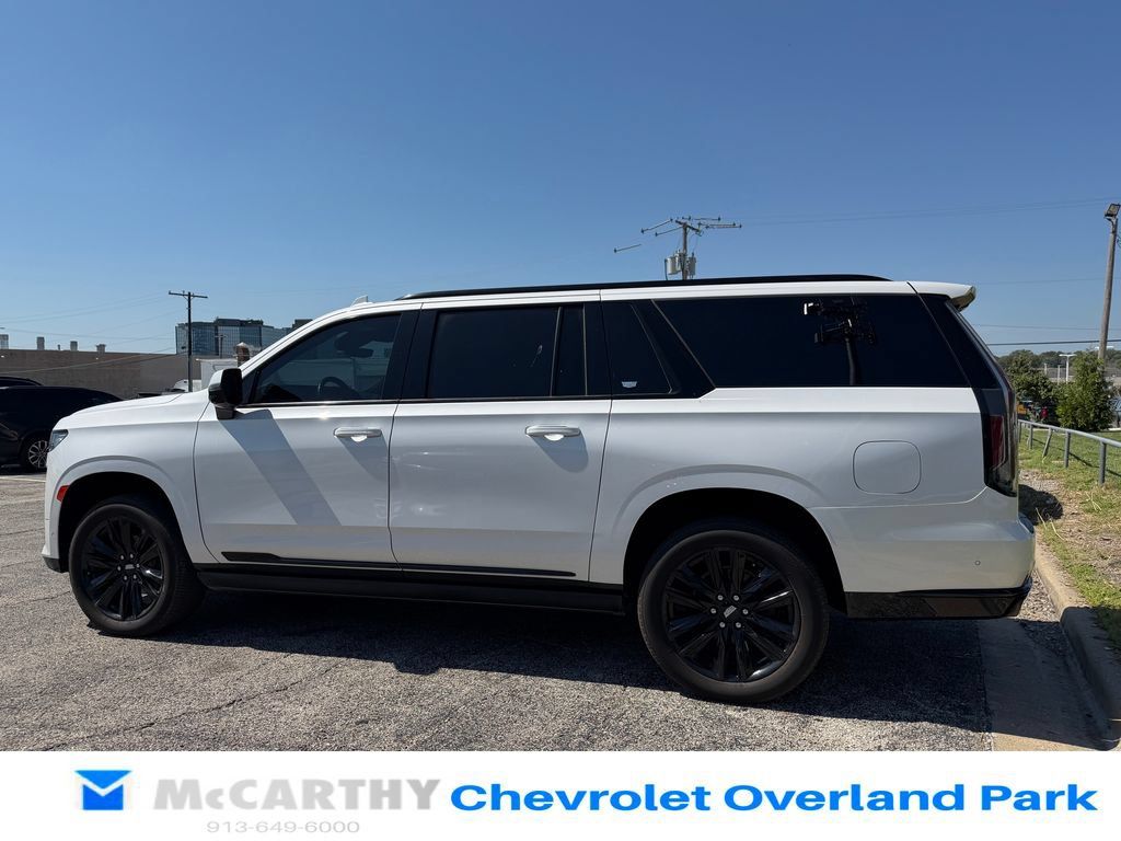 Used 2021 Cadillac Escalade ESV Sport w/ Driver Assist Tech Package AWD/4WD image 5