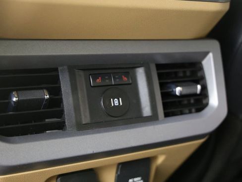 Used 2023 Ford F250 Lariat w/ Chrome Package image 10