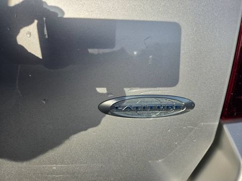 Used 2014 Jeep Compass Latitude AWD/4WD image 24